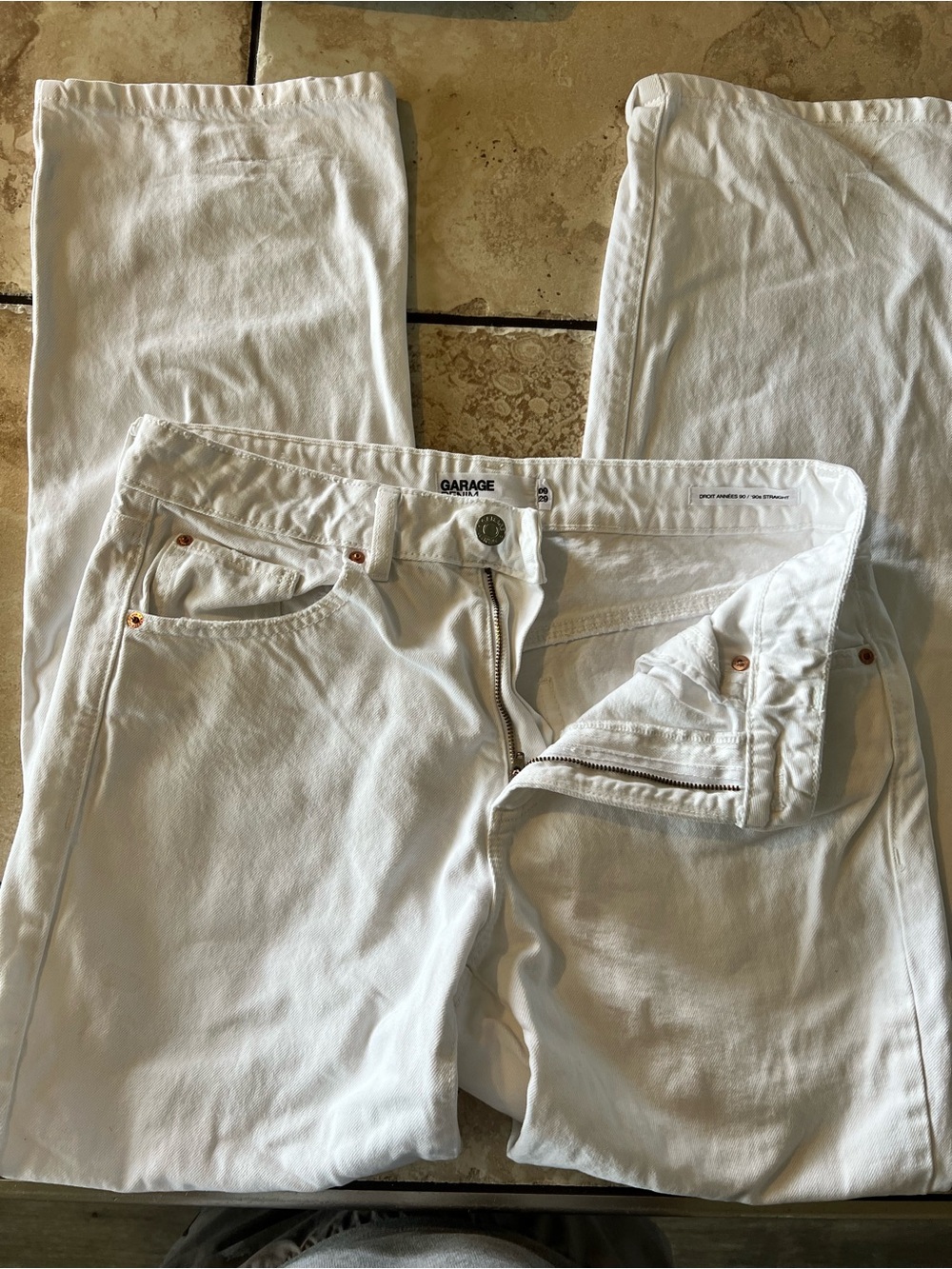 Garage Women’s White Straight-Leg Jeans